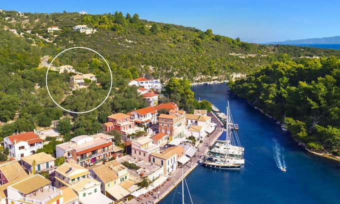 Gaios House | Bay View Mimosa Upper