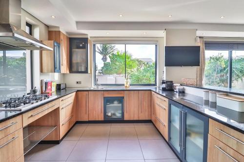Sunset Beach House | Bayhill Terrace 17 by CTHA