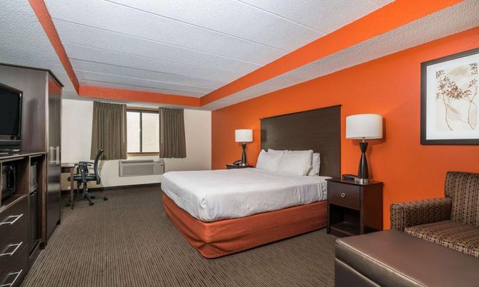 Richfield Hotel | Baymont by Wyndham Bloomington MSP Airport