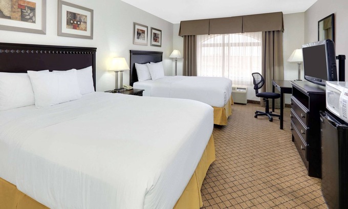 Roswell Hotel | Baymont by Wyndham Roswell