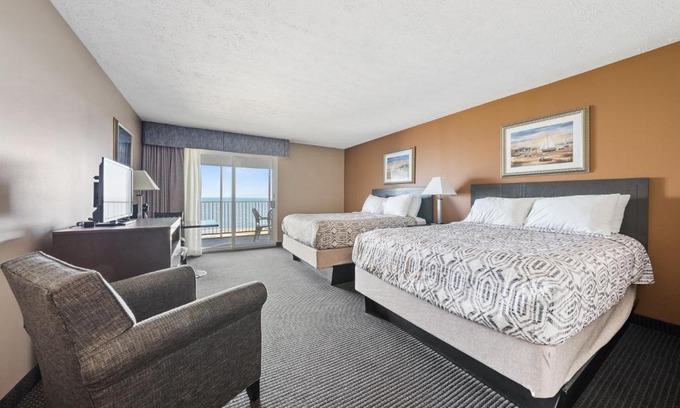 Put-in-Bay Hotel | BayShore #324