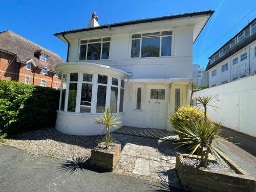 Boscombe House | Bayside GuestHouse