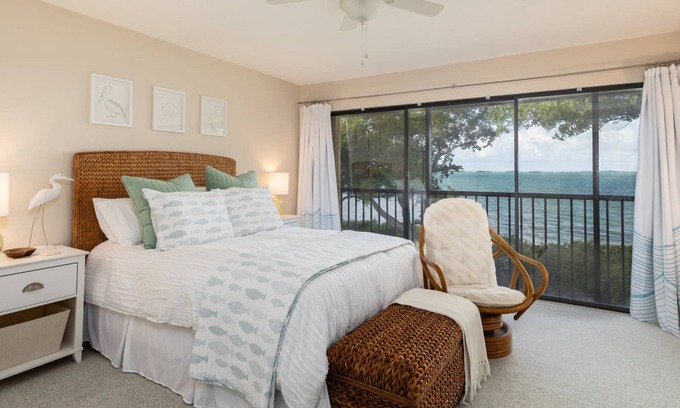 Key Largo Condo | Bayside Paradise with Ample Amenities