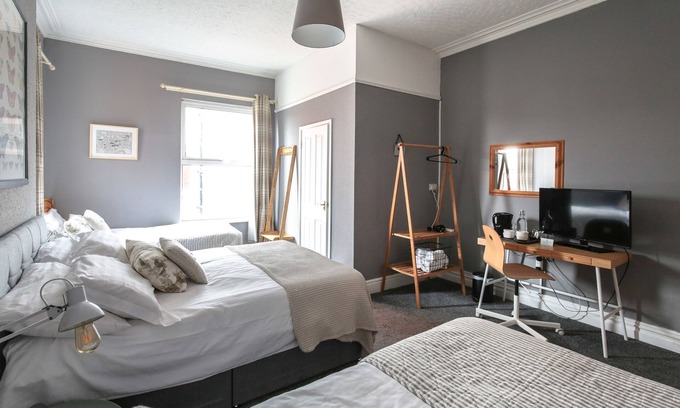 Hoole Bed & Breakfast | Baytree Lodge