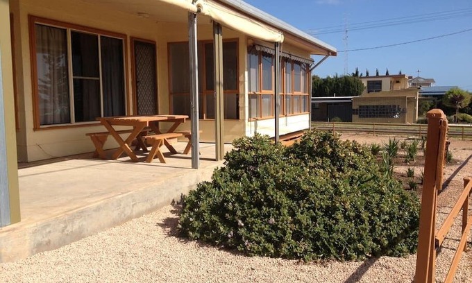 Port Hughes House | BAYVIEW HOME WITH A VIEW