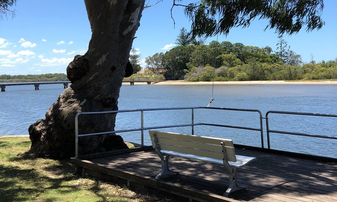 Maroochydore House | Bayz on the River.WATERFRONT. PET FRIENDLY.KAYAKS!