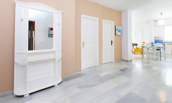 Nerja Apartment | BB Suite (3 double rooms)