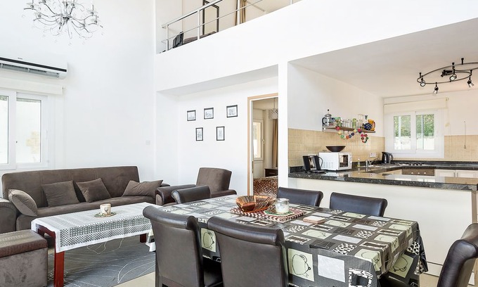 Kucukerenkoy Apartment | BE THE FIRST TO BOOK AND WIN A SPECIAL GIFT FROM US!!!