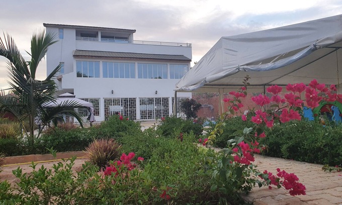 Saly Niakhniakhal House | Beach 1mn away-villa 6ch-pool-children's playground