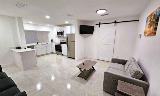 Ortona North House | BEACH access villas w/private POOL sleeps 41 ppl