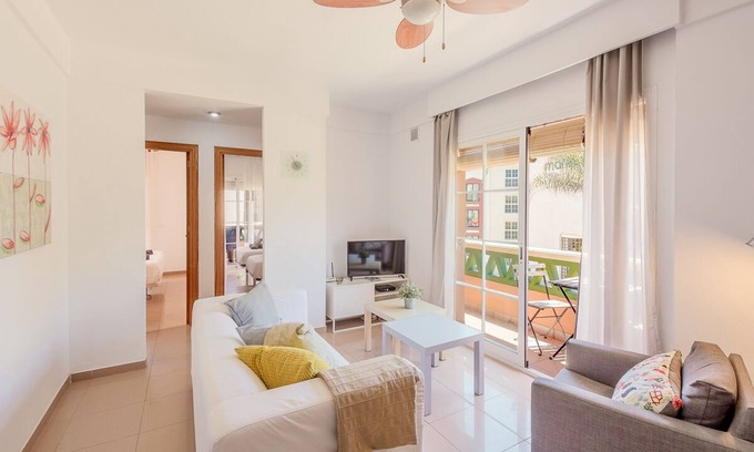 Nerja Apartment | Beach across the street - air con - good Wifi - center - 2 bedrooms - sea view
