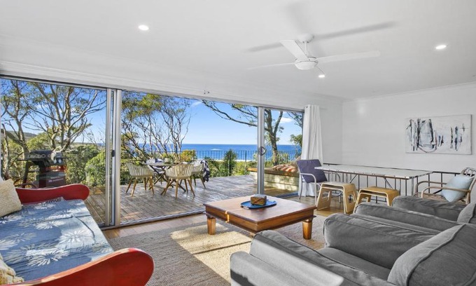 Killcare House | Beach Bay and Bush at Killcare