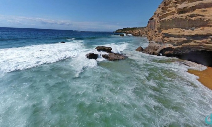 Caves Beach Apartment | Beach Blossom - Apartment and walk to the beach!