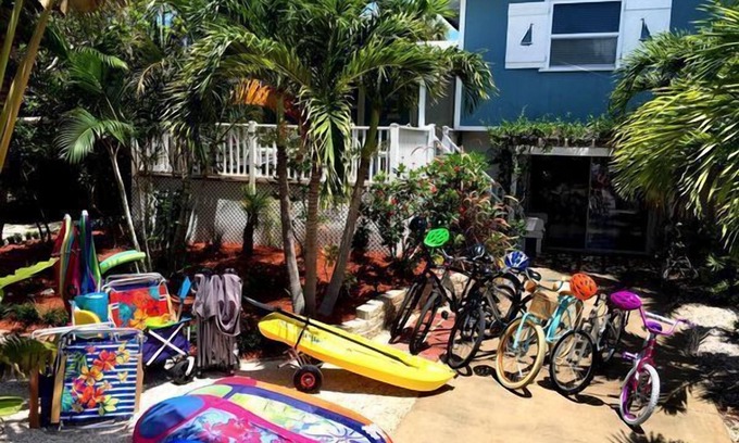 Holmes Beach House | Beach Breeze Hideaway by Duncan Real Estate