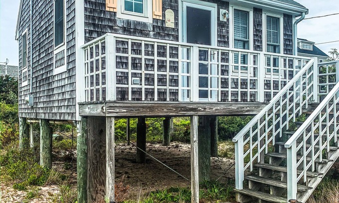 East Sandwich House | Beach Bungalow 100 feet from the beach