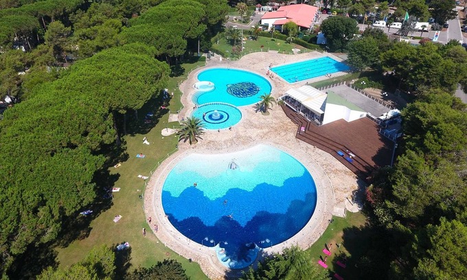 Baia Domizia Ski Chalet | Beach Chalet + Pool & Veranda