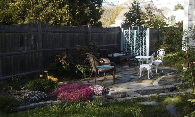 Kennebunk Cottage | Beach Cottage within walking distance to shops and restaurants, 2 miles to beach