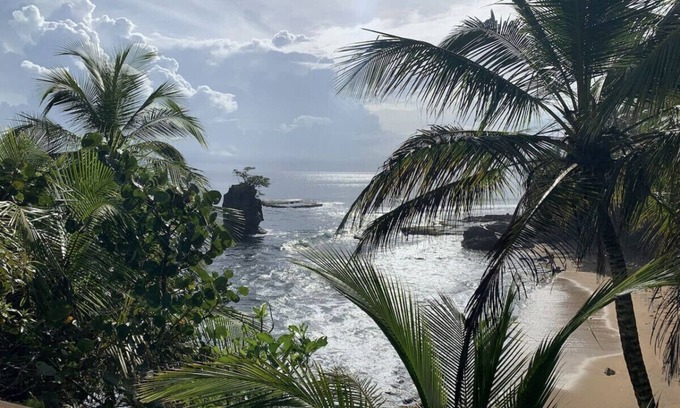 Manzanillo Apartment | Beach Escape | Quiet Spot | Pool | Near Dining