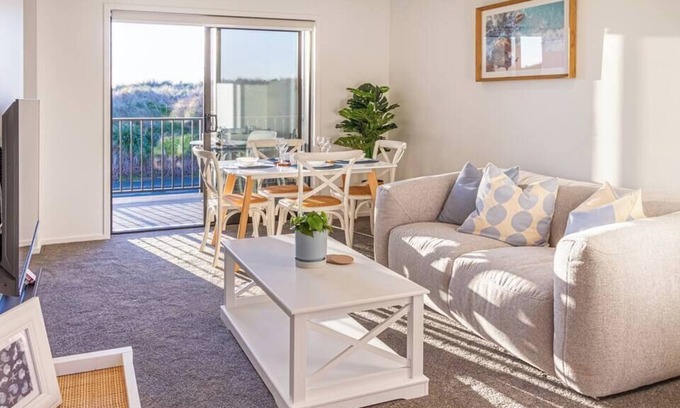 New Brighton House | Beach Front Abode- 2 Bed 2 Bath