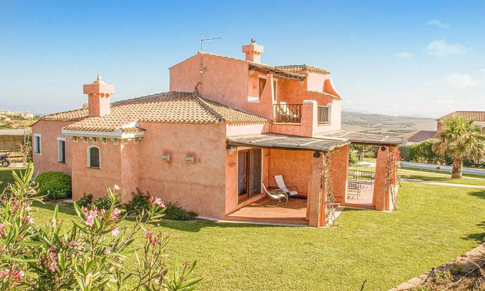 Punta De Su Turrione Apartment | Beach front apartment in Stintino