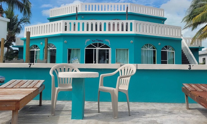 San Pedro Resort | Beach front in wonderful San Pedro with WiFi AC, pool, fitness room, kitchenette