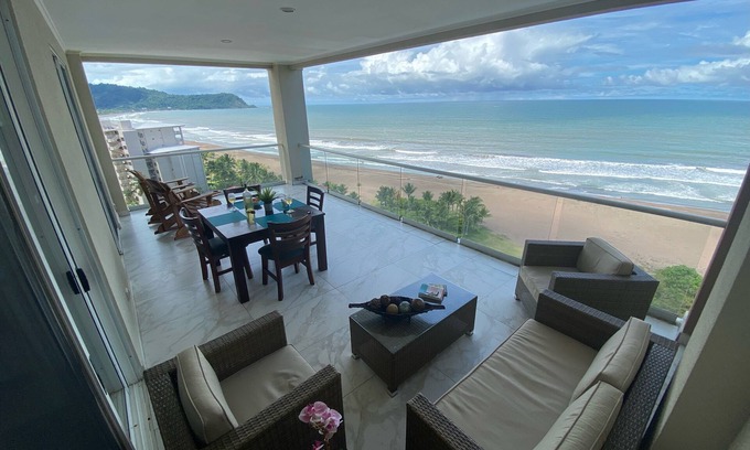 Barrio Los Faroles Condo | Beach Front - Spectacular Ocean Views!