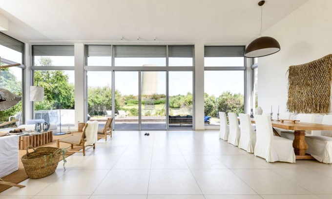 Herzliya Pituach Villa | Beach Front Villa with pool and views