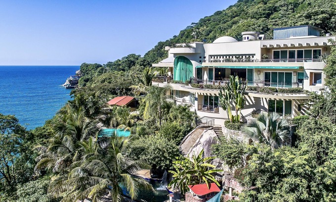 Boca de Tomatlan Villa | Beach Frontage Armonia Villa with stunning views