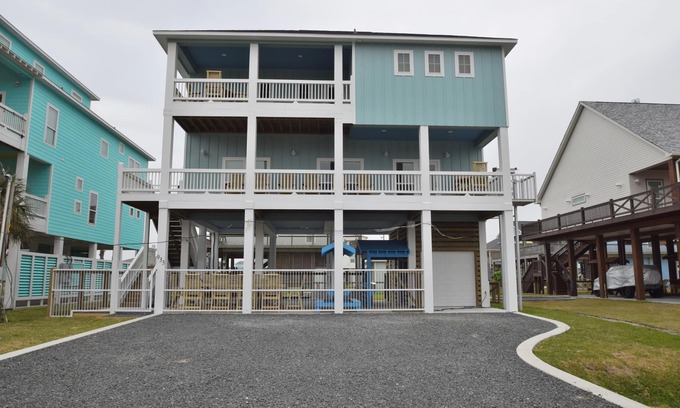 Port Bolivar House | BEACH HANSON 1 New Construction with private pool and hot tub.