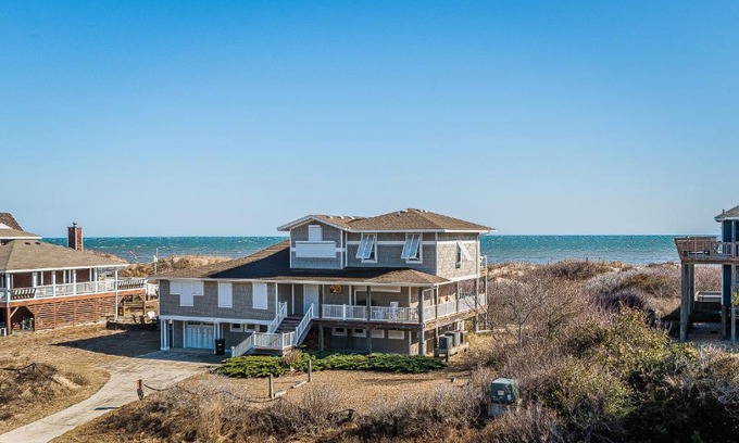 Whalehead Beach House | Beach Hive - Formerly Wings on a Prayer