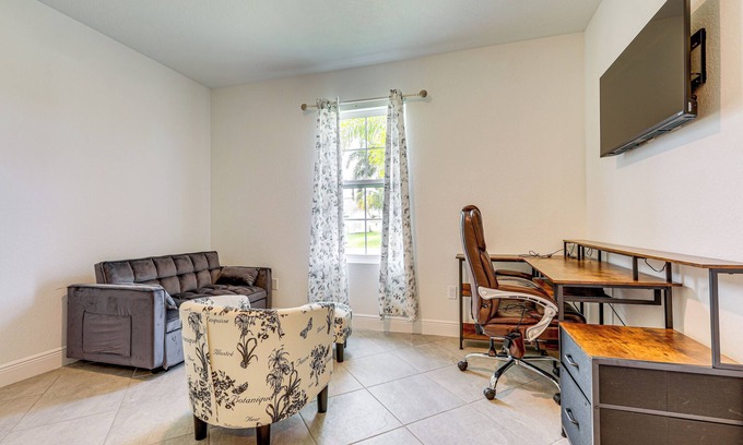 Port Saint Lucie Apartment | Beach-Hop & Golf! Port St Lucie Apt w/ Shared Yard