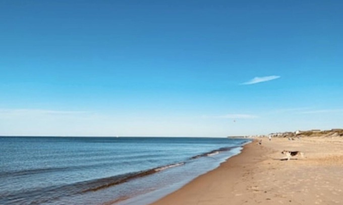 East Ocean View House | Beach house -3 minutes walk to the Beach