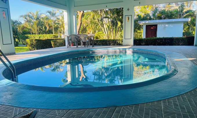 San Juan House | Beach house in residential complex Honduras shores plantation