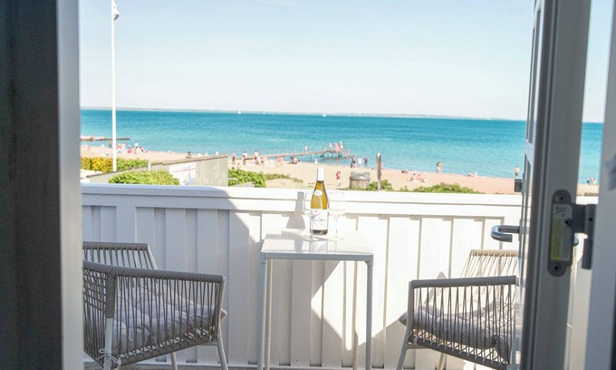 Espergaerde Villa | Beach house with private sauna and first class seaview!