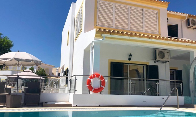 Pera House | Beach House with private pool - 4km from th beach