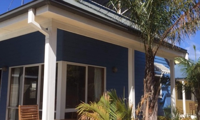 Torquay House | Beach Life - less than 1 min walk to front beach!