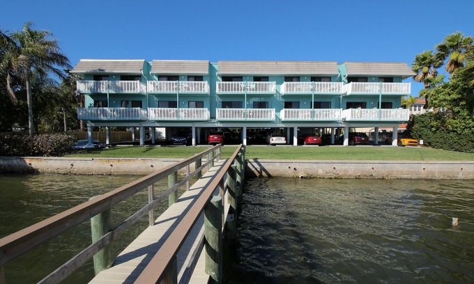 Bradenton Beach Condo | Beach Palms 2B-Beach 1 Minute Walk-Heated Pool-Free Wi-Fi-Dock-Surrounded By Wat