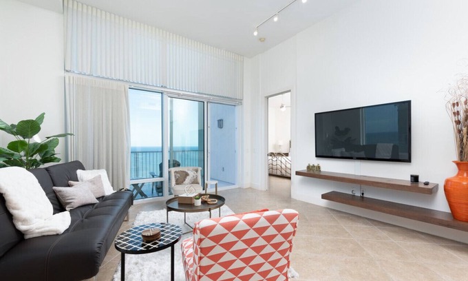 South Padre Island Apartment | Beach paradise, 28 floors above it all!