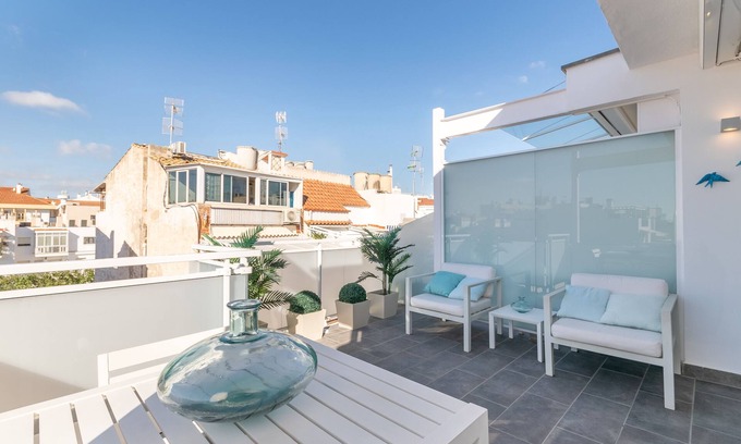 Sitges Town Center Apartment | BEACH PENTHOUSE: Fantastic penthouse with a 15m2 terrace overlooking the sea