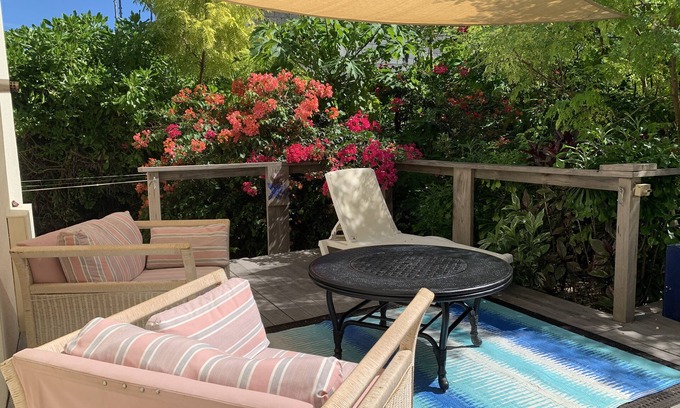 The Bight House | Beach&Pool Retreat: Second Floor King Bed Suite with Private Balcony and Parking