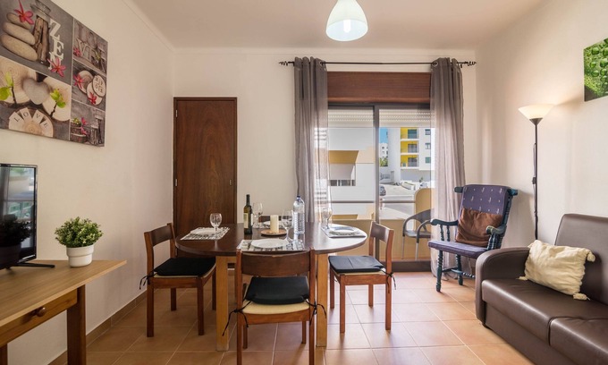 Armacao de Pera Apartment | "Beach Residence 11" with Balcony, Barbecue, Wi-Fi & Cable TV; Parking Available