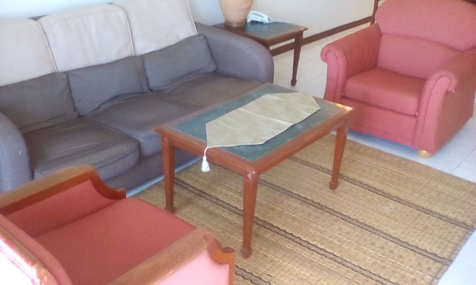 Tanjung Bungah Apartment | Beach Resort Paradise hotel suite