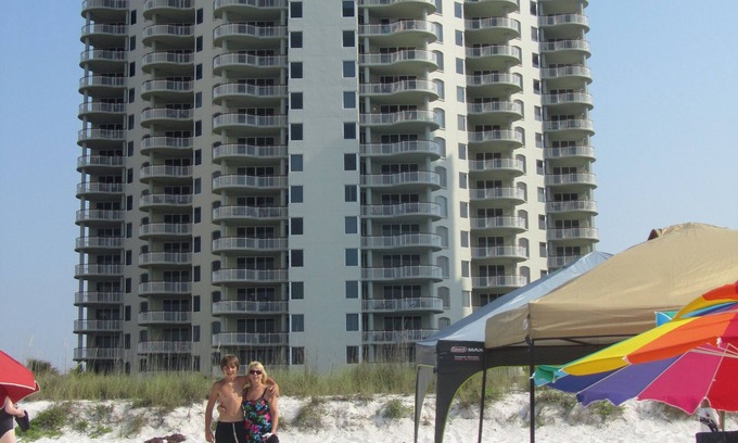 Navarre Beach Condo | BEACH SETUP Mar. thru Oct. June and July, Sat to Sat only. Sleeps 6 in beds.