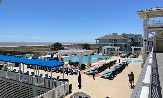 Red Fish Cove House | Beach to Bay Views at Parrot House! Five bedrooms and 5 Stars in Pointe West.