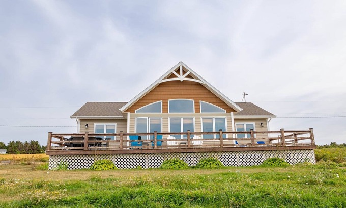 Cavendish House | Beach Tree Cottage in Cavendish