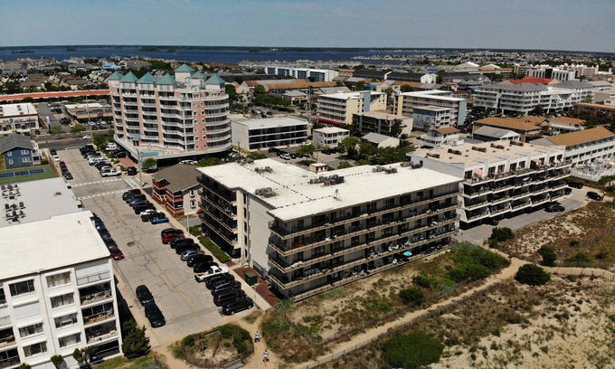 North Ocean City Condo | *Beach View* Free Wifi, Elevator, Lots of Free Parking