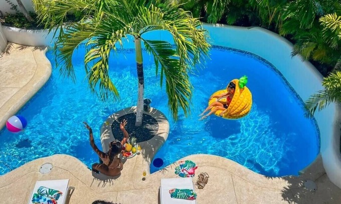 Punta Cana Villa | Beach Villa Esmeralda with private Pool, BBQ andMaid