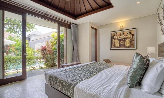 Sanur Villa | Beachfront 3 br family villa in Sanur