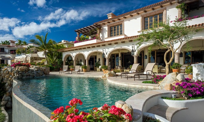 San Jose del Cabo Villa | Beachfront 6 BR Villa Gloriosa ft. Heated Pool, Wine Cellar, Home Theatre + More