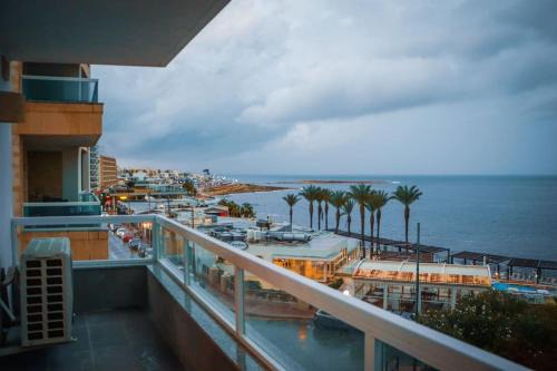 Qawra Apartment | Beachfront Apartment Bugibba